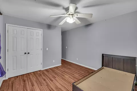 Bedroom - 105 Pennycuick Dr, Mountain View, MO 65548 photo 6 of 6