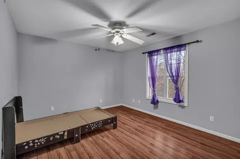 Bedroom - 105 Pennycuick Dr, Mountain View, MO 65548 photo 5 of 6