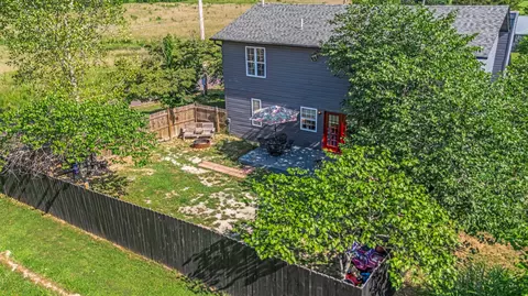 Exterior - 105 Pennycuick Dr, Mountain View, MO 65548 photo 9 of 11