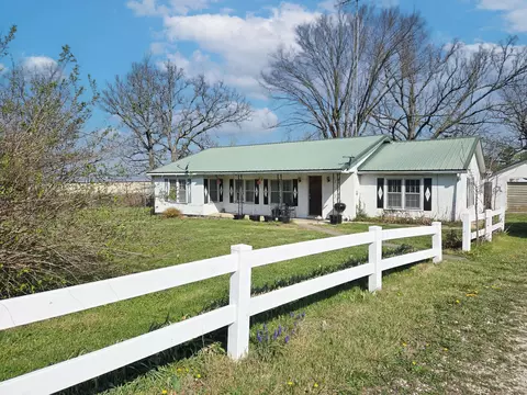 11133 E Business 60, Mountain Grove, MO 65711