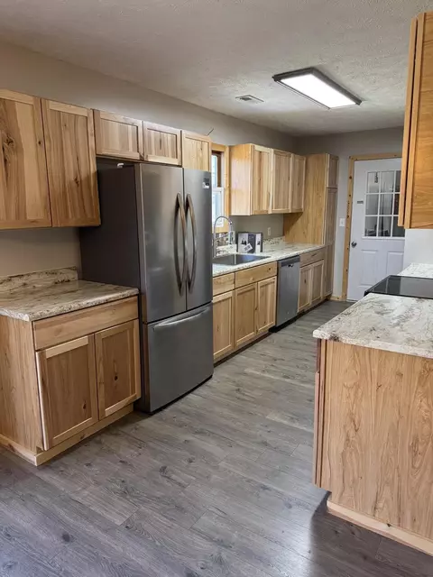 Kitchen - 12223 Nodaway Ln, Plato, MO 65552 photo 2 of 4