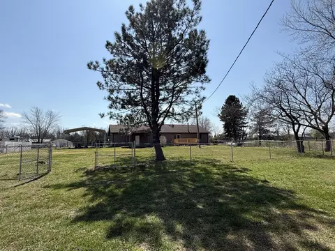 Exterior - 12223 Nodaway Ln, Plato, MO 65552 photo 10 of 14
