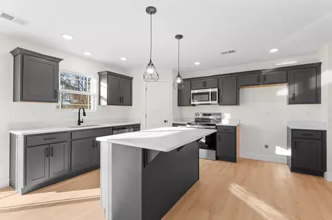 Kitchen - 240 Field Rd, Powersite, MO 65731 photo 2 of 11