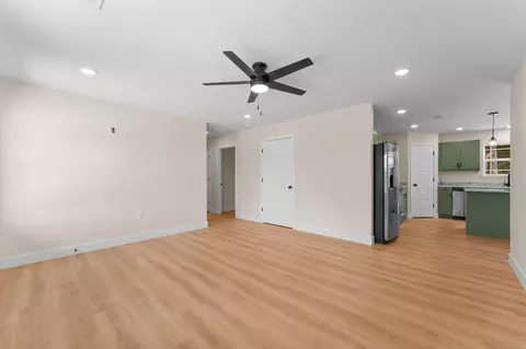 Living - 240 Field Rd, Powersite, MO 65731 photo 4 of 4