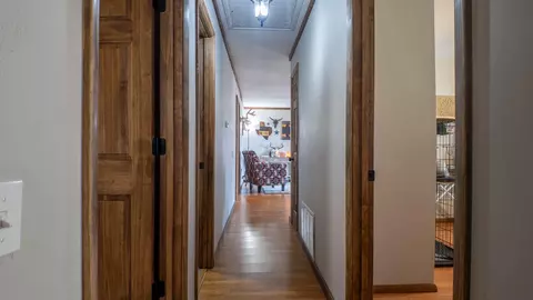 Entry Way - 815 Brewer St, Thayer, MO 65791 photo 7 of 9