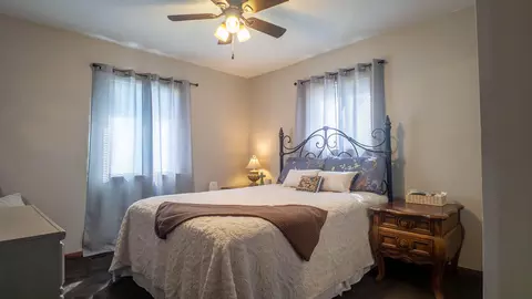 Bedroom - 815 Brewer St, Thayer, MO 65791 photo 3 of 9