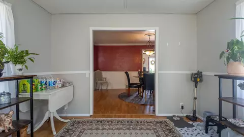 Entry Way - 815 Brewer St, Thayer, MO 65791 photo 1 of 9