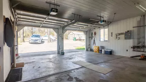 Exterior - 815 Brewer St, Thayer, MO 65791 photo 9 of 15