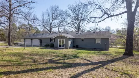 Exterior - 815 Brewer St, Thayer, MO 65791 photo 10 of 15