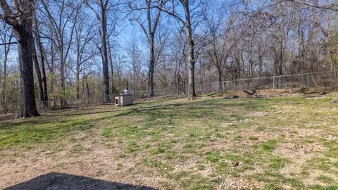 Exterior - 815 Brewer St, Thayer, MO 65791 photo 13 of 15
