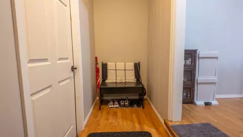 Entry Way - 815 Brewer St, Thayer, MO 65791 photo 8 of 9