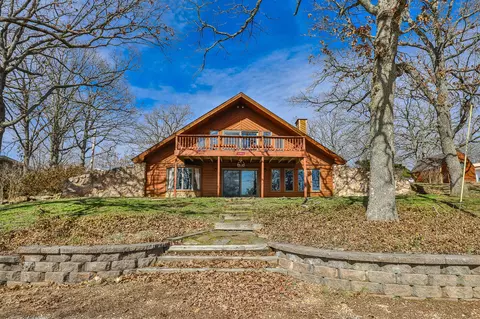 25827 Canyon Dr, Hermitage, MO 65668