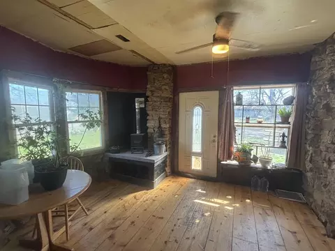 Entry Way - 8643 Sapper St, Winona, MO 65588 photo 2 of 3