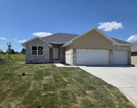 679 W Castor Loop, Nixa, MO 65714