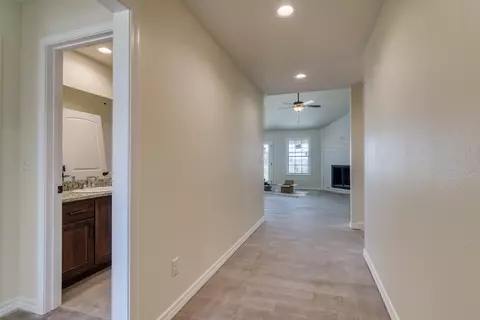 677 W Castor Loop, Nixa, MO 65714 photo 9