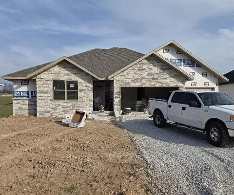 677 W Castor Loop, Nixa, MO 65714