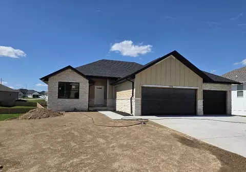 675 W Castor Loop, Nixa, MO 65714