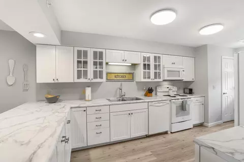 350 S Wildwood Dr #E6, Branson, MO 65616