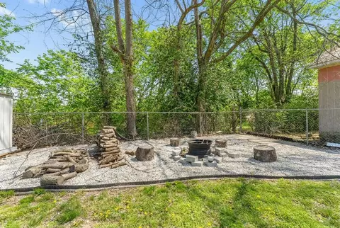 Exterior - 1340 N Brown Ave, Springfield, MO 65802 photo 6 of 7