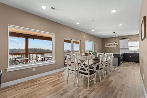 Dining - 128 Chateau Mountain Ct, Branson, MO 65616 photo 2 of 4