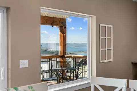 Dining - 128 Chateau Mountain Ct, Branson, MO 65616 photo 4 of 4
