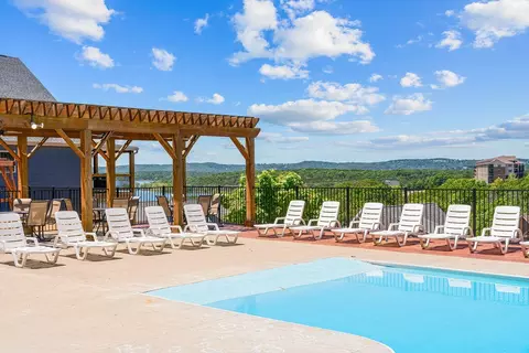 Exterior - 128 Chateau Mountain Ct, Branson, MO 65616 photo 17 of 28
