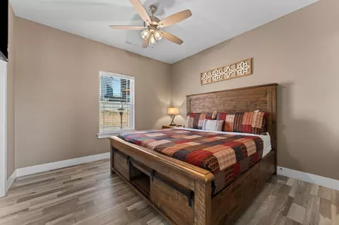Bedroom - 128 Chateau Mountain Ct, Branson, MO 65616 photo 4 of 18