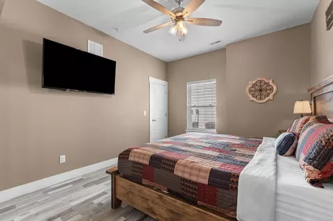 Bedroom - 128 Chateau Mountain Ct, Branson, MO 65616 photo 17 of 18