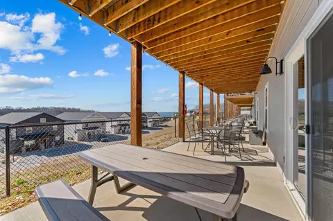 Exterior - 128 Chateau Mountain Ct, Branson, MO 65616 photo 5 of 28