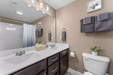 Bath - 128 Chateau Mountain Ct, Branson, MO 65616 photo 2 of 9