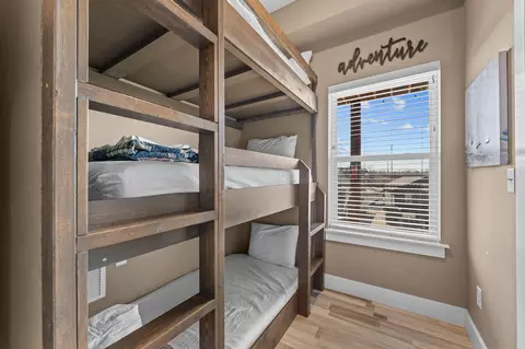 Bedroom - 128 Chateau Mountain Ct, Branson, MO 65616 photo 9 of 18