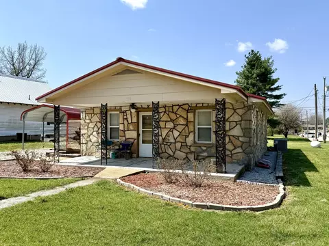 213 S Main St, Licking, MO 65542