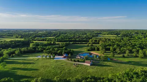 450 E 375th Rd, Dunnegan, MO 65640