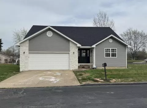 700 Robin Rd, Mountain Grove, MO 65711