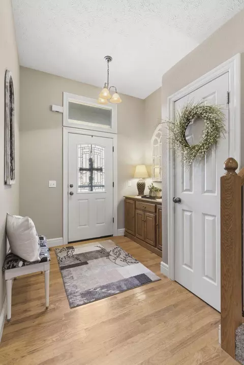 Entry Way - 1022 Daniels St, Aurora, MO 65605 photo 1 of 1