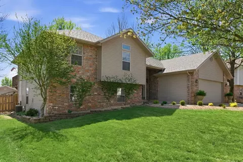 1022 Daniels St, Aurora, MO 65605