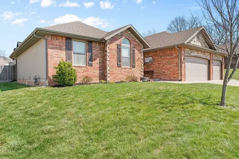 955 E Lakota St, Nixa, MO 65714 photo 3