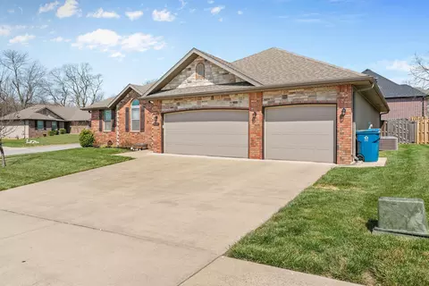 955 E Lakota St, Nixa, MO 65714 photo 5