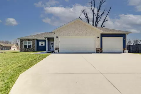 183 Three Pines Cir, Reeds Spring, MO 65737