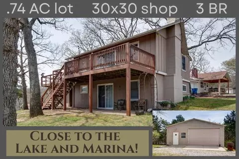 19 Golden Dr, Kimberling City, MO 65686