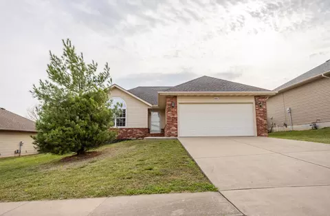 4482 N Toby Ave, Springfield, MO 65803