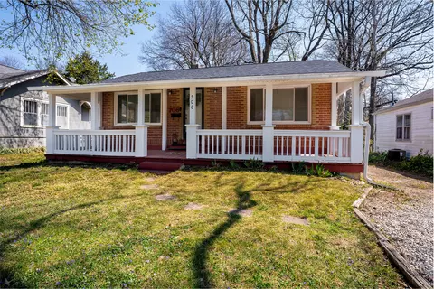 706 S Rogers Ave, Springfield, MO 65804