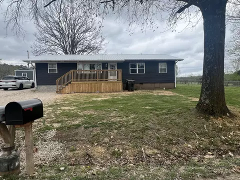 9077 Charles Dr, Birch Tree, MO 65438