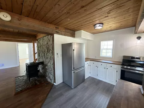 Kitchen - 2731 County Road 250, Thayer, MO 65791 photo 2 of 8