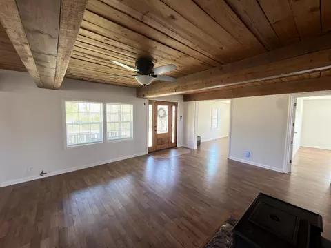 Living - 2731 County Road 250, Thayer, MO 65791 photo 2 of 8