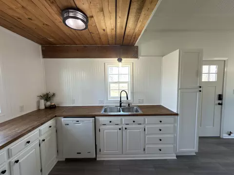 Kitchen - 2731 County Road 250, Thayer, MO 65791 photo 8 of 8