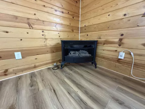 Living - 2731 County Road 250, Thayer, MO 65791 photo 8 of 8