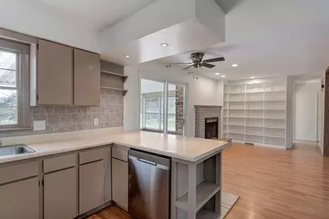 Living - 182 Valley View Dr, Ridgedale, MO 65739 photo 7 of 8