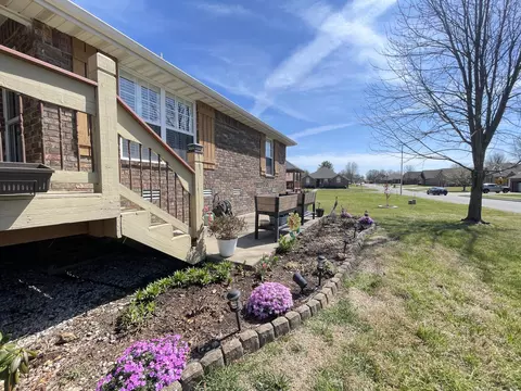 Exterior - 3207 W Aussie Ct, Springfield, MO 65810 photo 5 of 14