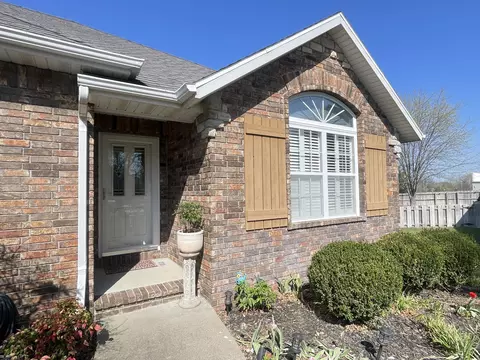 Exterior - 3207 W Aussie Ct, Springfield, MO 65810 photo 3 of 14